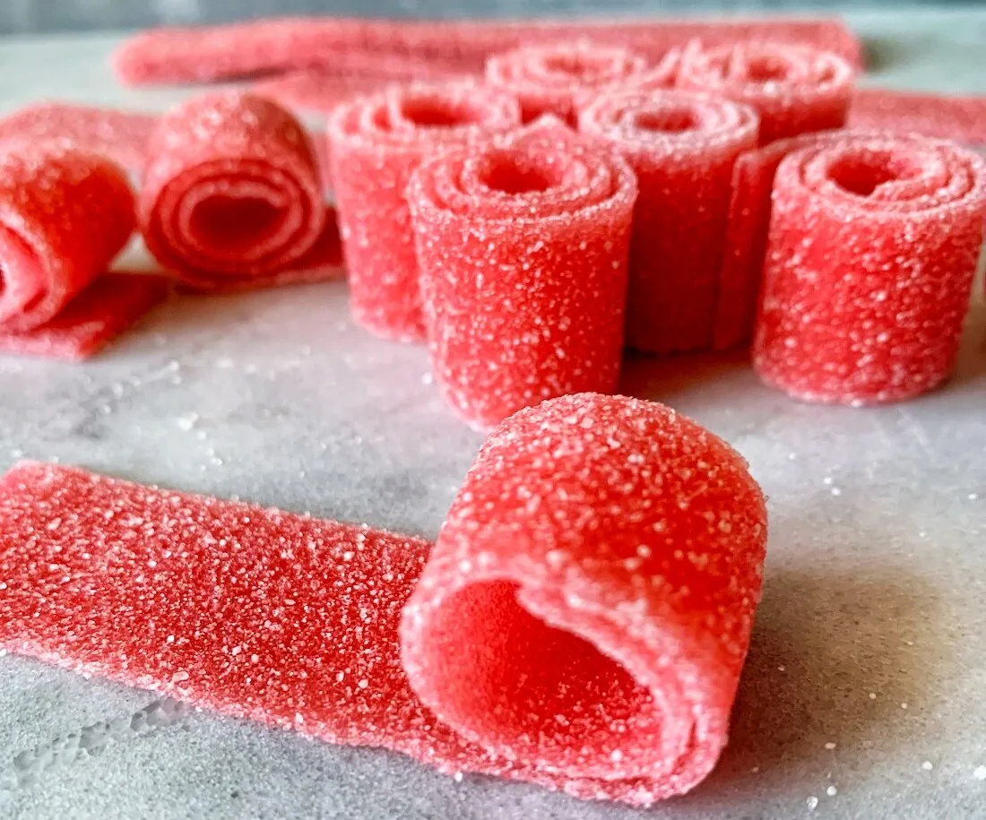 Delta 10 Gummies vs. Edibles: A Comparison